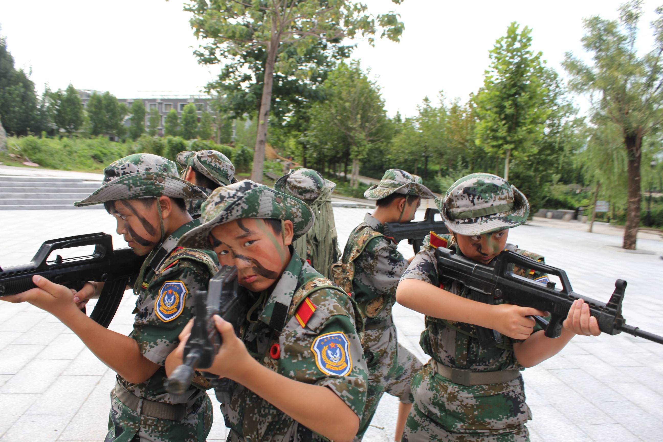 军旅夏令营——让孩子感受一次不同的国防教育